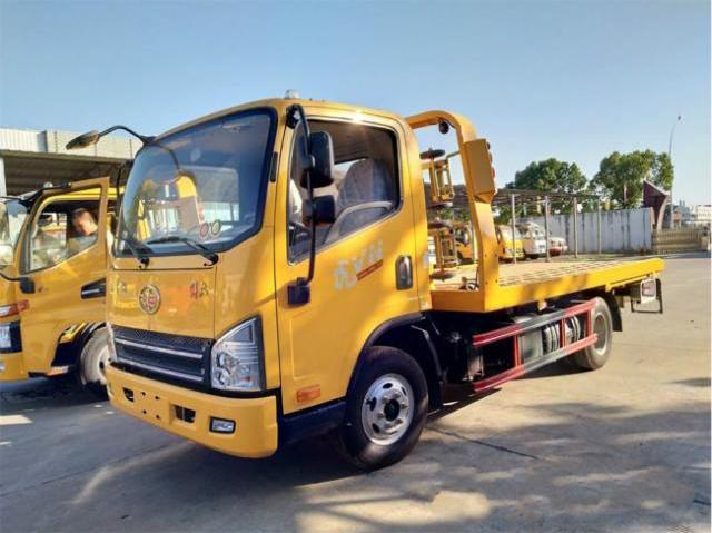 FAW light duty 5ton low bed wrecker truck for sales