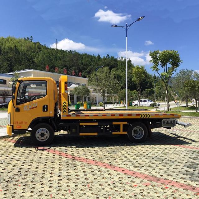 FAW light duty 5ton low bed wrecker truck for sales