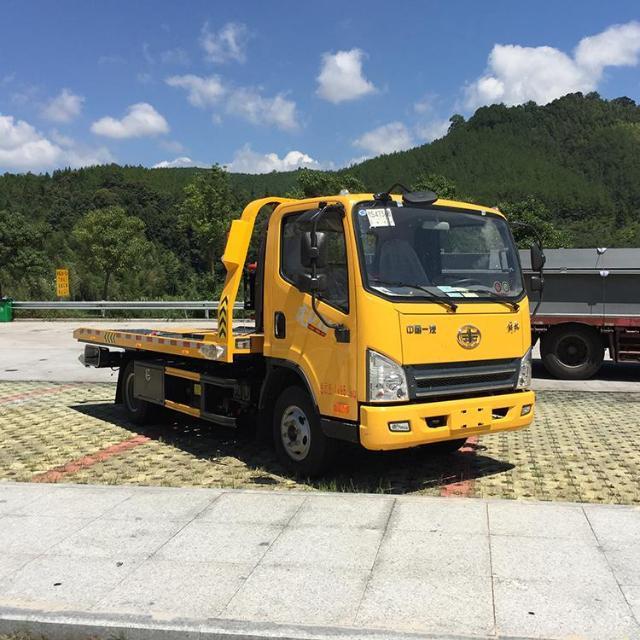 FAW light duty 5ton low bed wrecker truck for sales