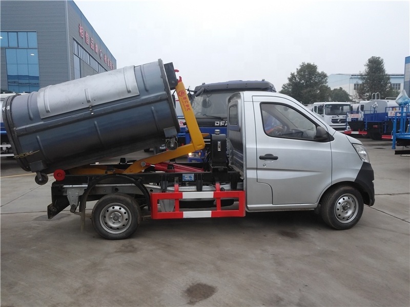 Mini hook lift garbage truck, 2 tons removed garbage bin