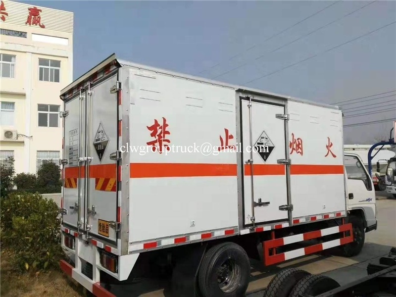 Supplies JMC 4.2 meters cargo box 3 type cargo truck