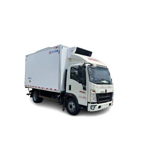 HOWO 4*2 customized version Live fish transport truck for sale