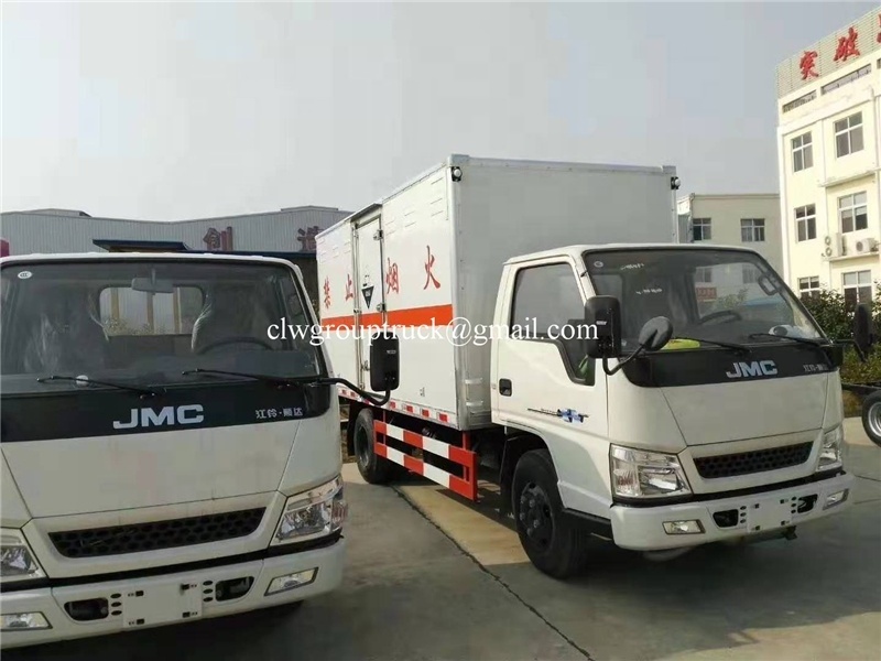 Supplies JMC 4.2 meters cargo box 3 type cargo truck