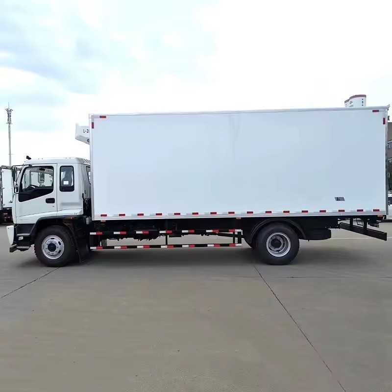 Japan new or used 36cbm frozen food truck refrigerator isuzu refrigerated truck for sale