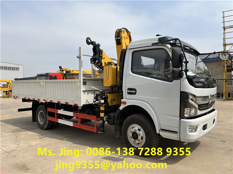 Dongfeng 4x2 Light Crane Truck 6 Tons With Max. Lifting Height 10M Folding Boom Crane