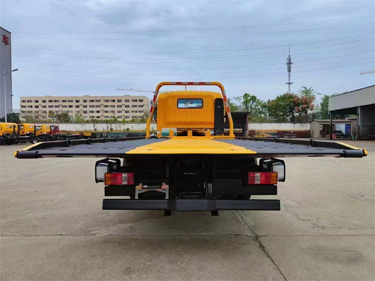 HOWO 4 ton tow wrecker two cars lift slide bed flat break down towing cars car rotating tray truck