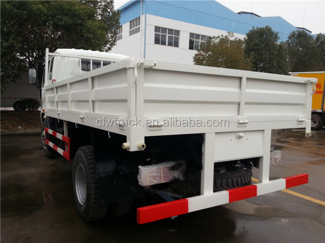 YUEJIN 5 tons cargo trucks,NJ3051 cargo truck 4200cc sale in Bolivia