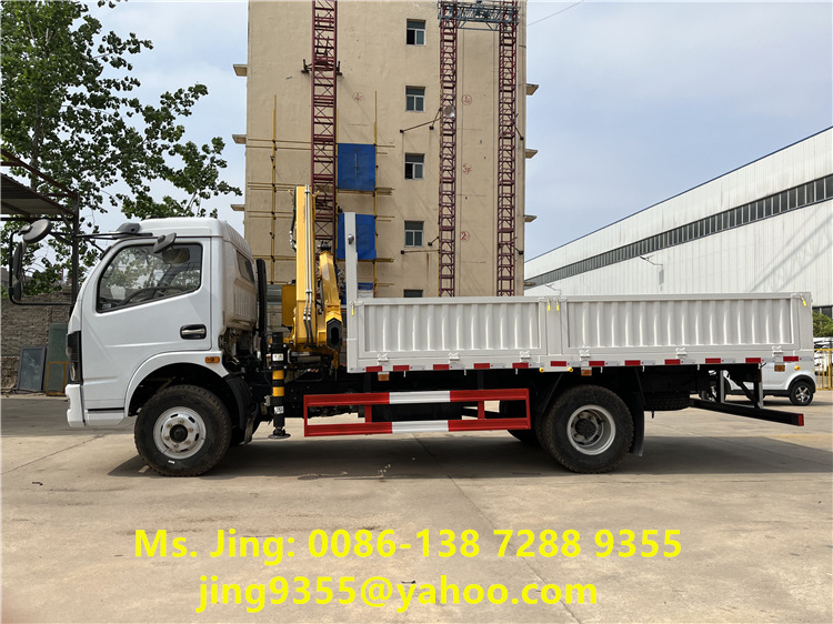 Dongfeng 4x2 Light Crane Truck 6 Tons With Max. Lifting Height 10M Folding Boom Crane