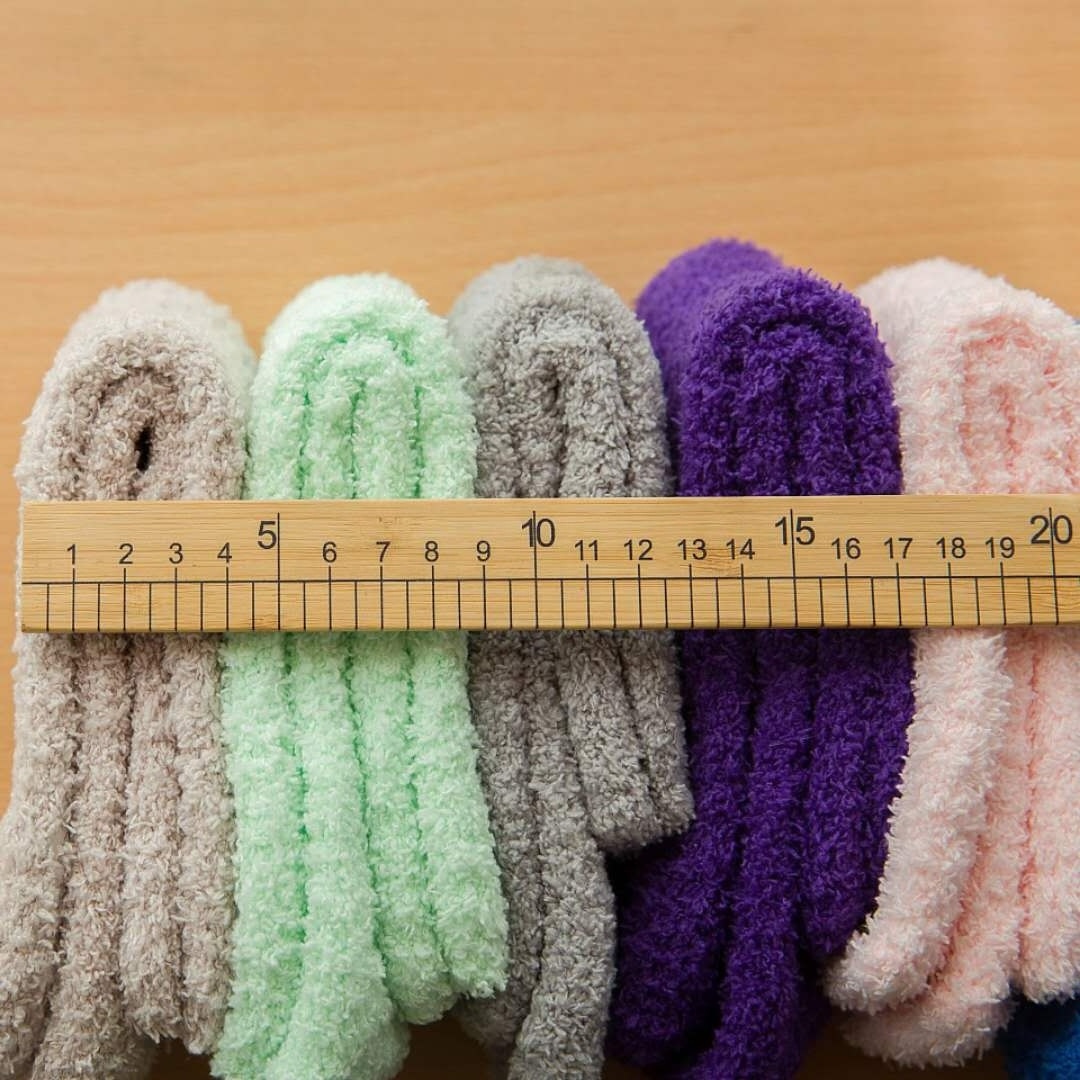 Cmax Wholesale Women Fuzzy Fluffy Warm Socks Polyester Cosy Feather Yarn Slipper Socks