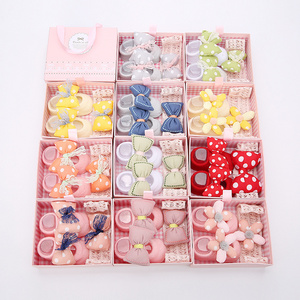 Cmax Wholesale Newborn Cheap Fancy Gifts Box Pack Lace Flower Bows Princess Headband Set Cotton Baby Socks