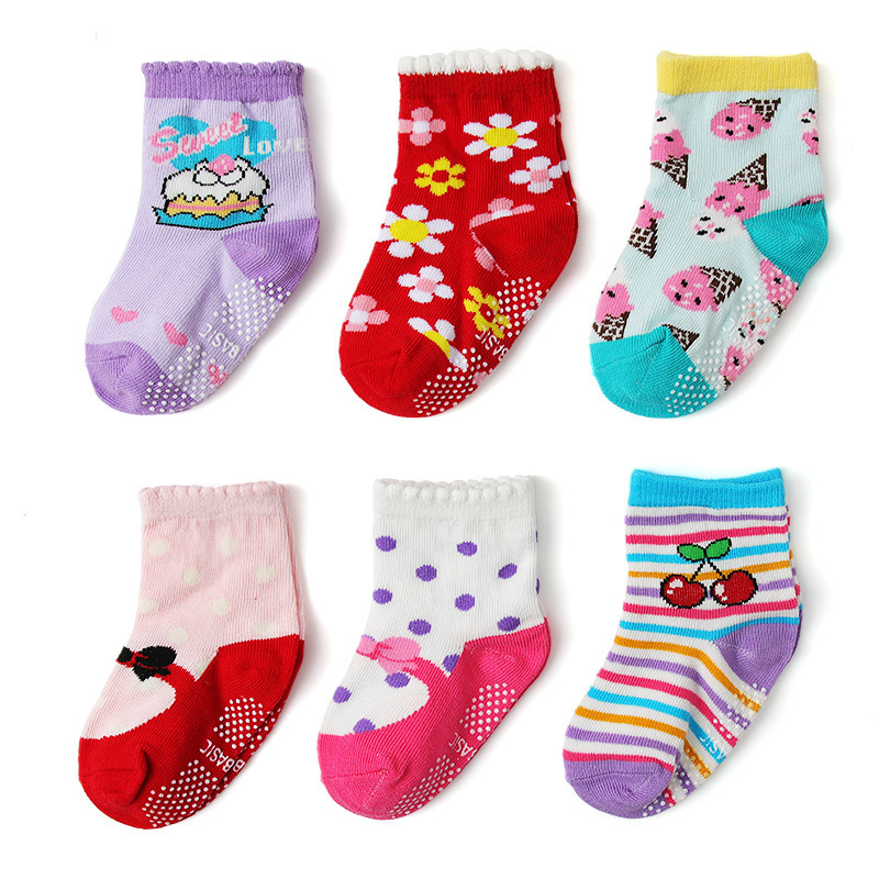 Wholesale of Girls' Cartoon Cotton Socks Glued Non slip Floor Socks Children's Walking Socks