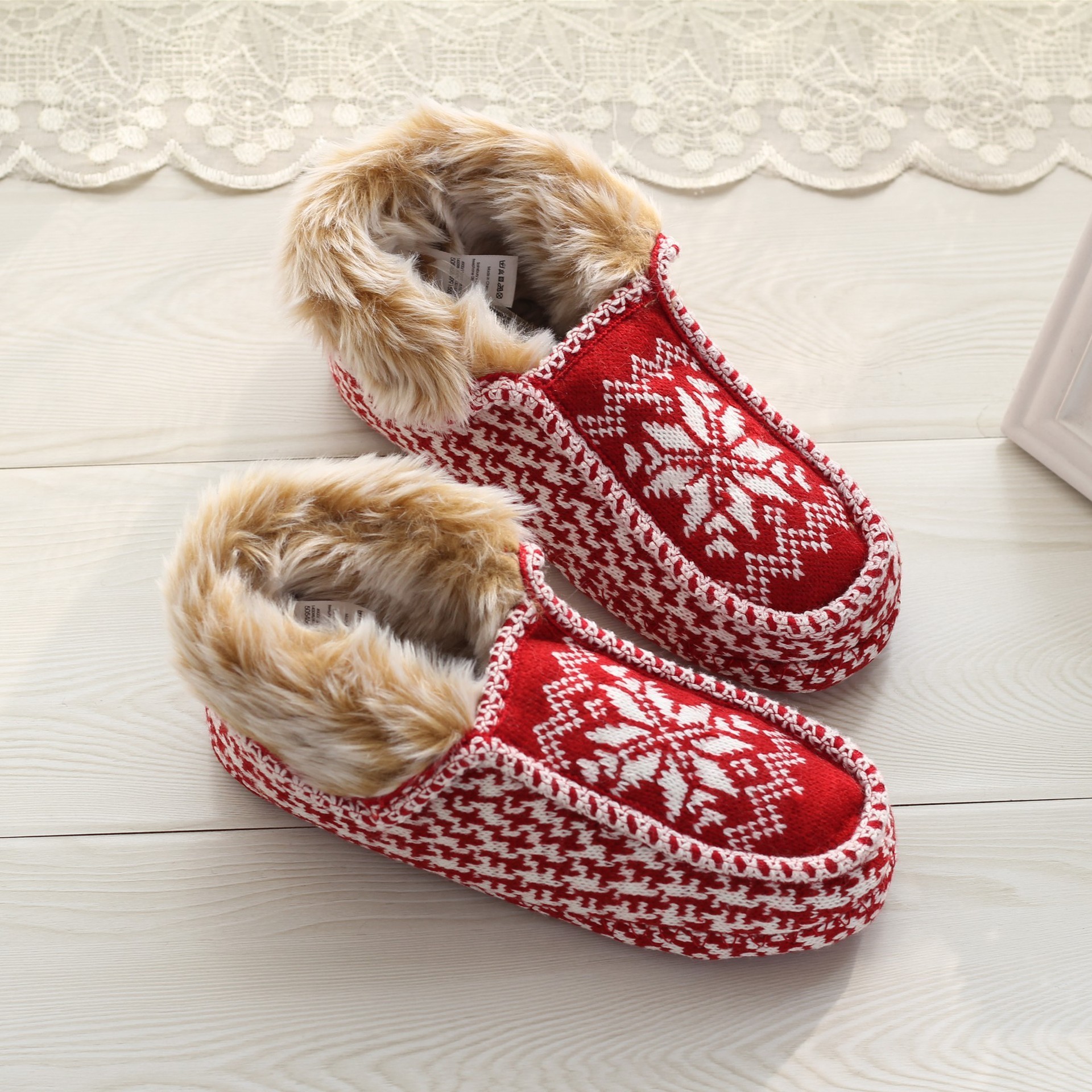 Cmax Most Popular Good Design Knitted Indoor Slippers Fashion Shoes Warm Soft Home Winter Boots For Women