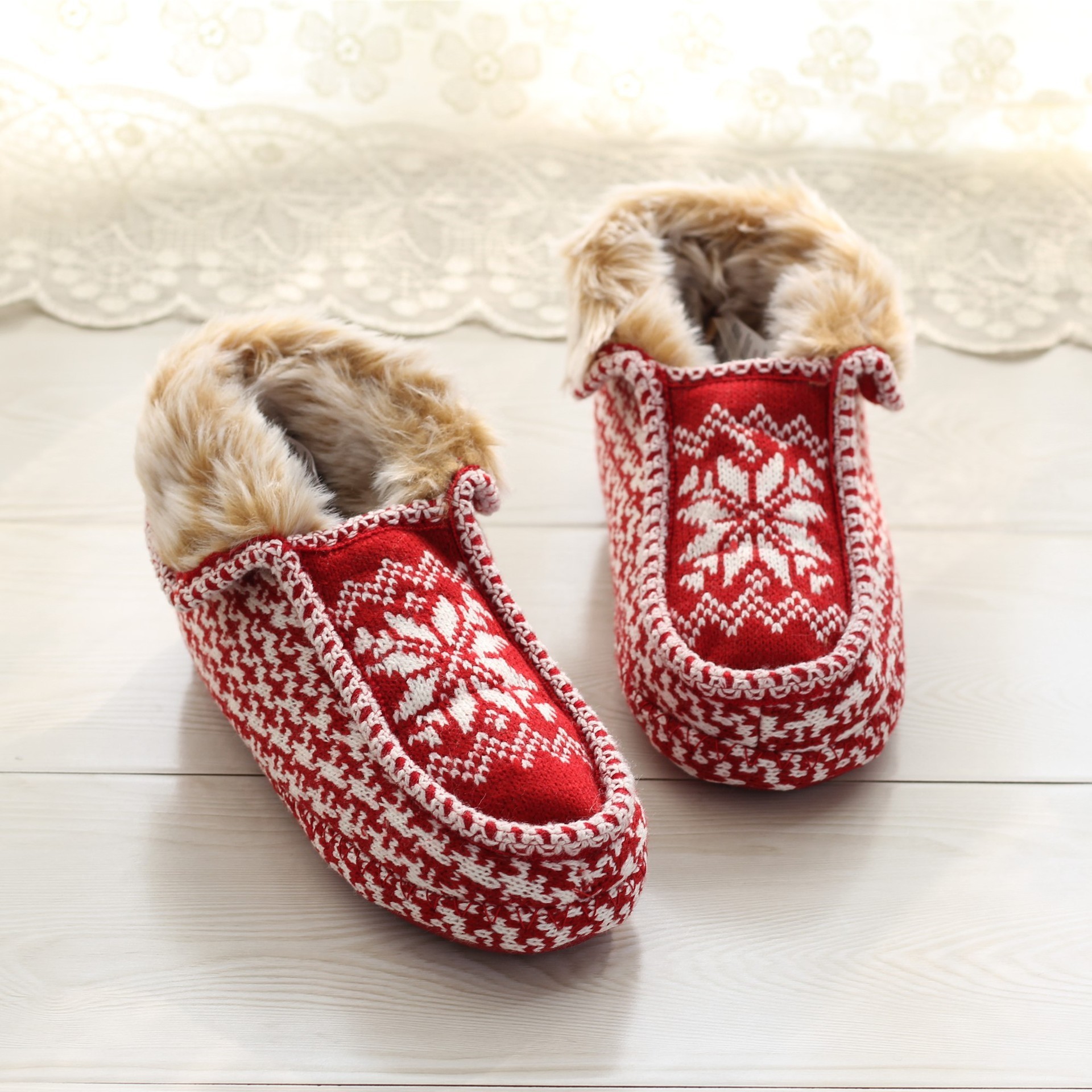 Cmax Most Popular Good Design Knitted Indoor Slippers Fashion Shoes Warm Soft Home Winter Boots For Women