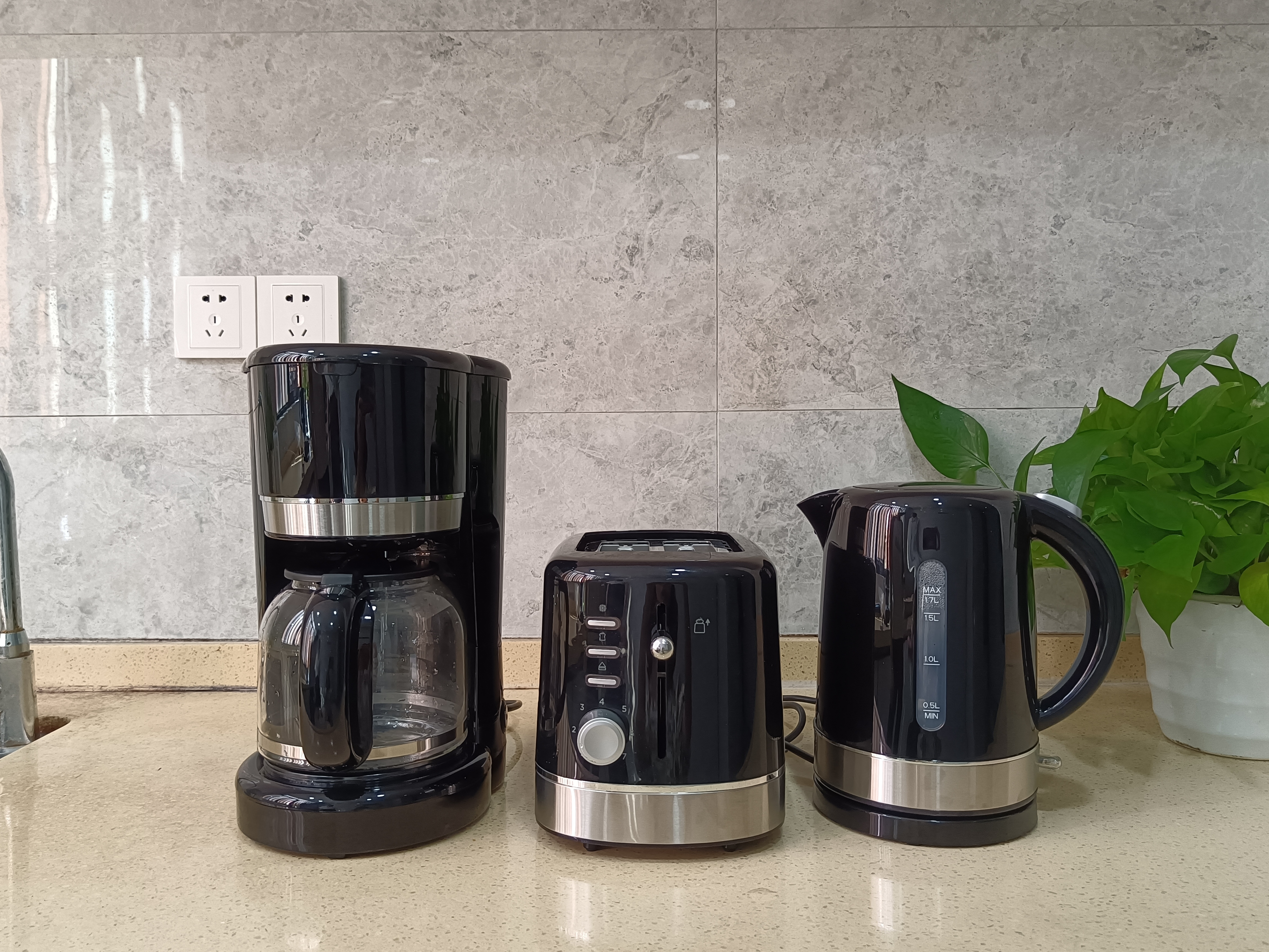 Retro Design Breakfast Set 1.7L electric Kettle 2 Slice Toaster Oven 1.5L drip coffee maker