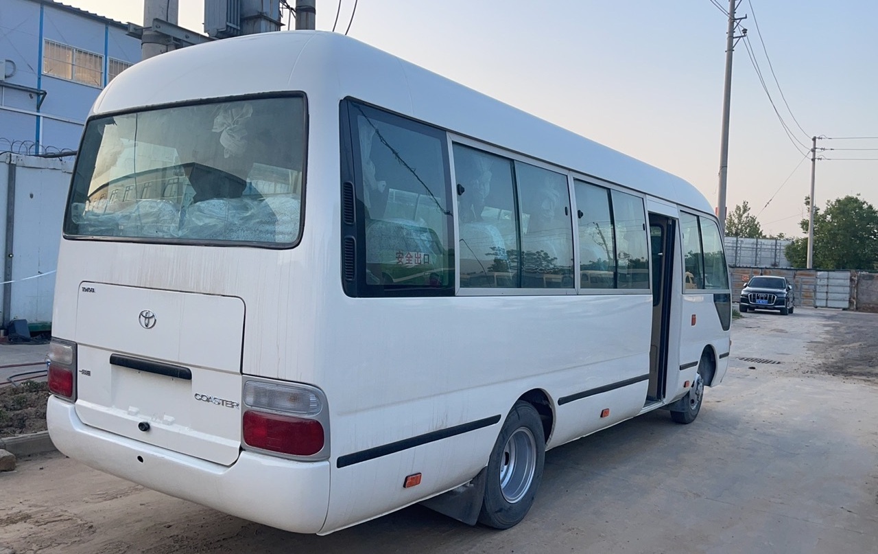 Well refurbished Used Toyota Coaster 19 Seats Small Passenger Coaster Bus Toyota Coaster For sale