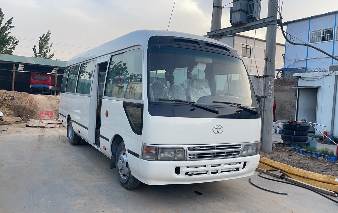 Well refurbished Used Toyota Coaster 19 Seats Small Passenger Coaster Bus Toyota Coaster For sale