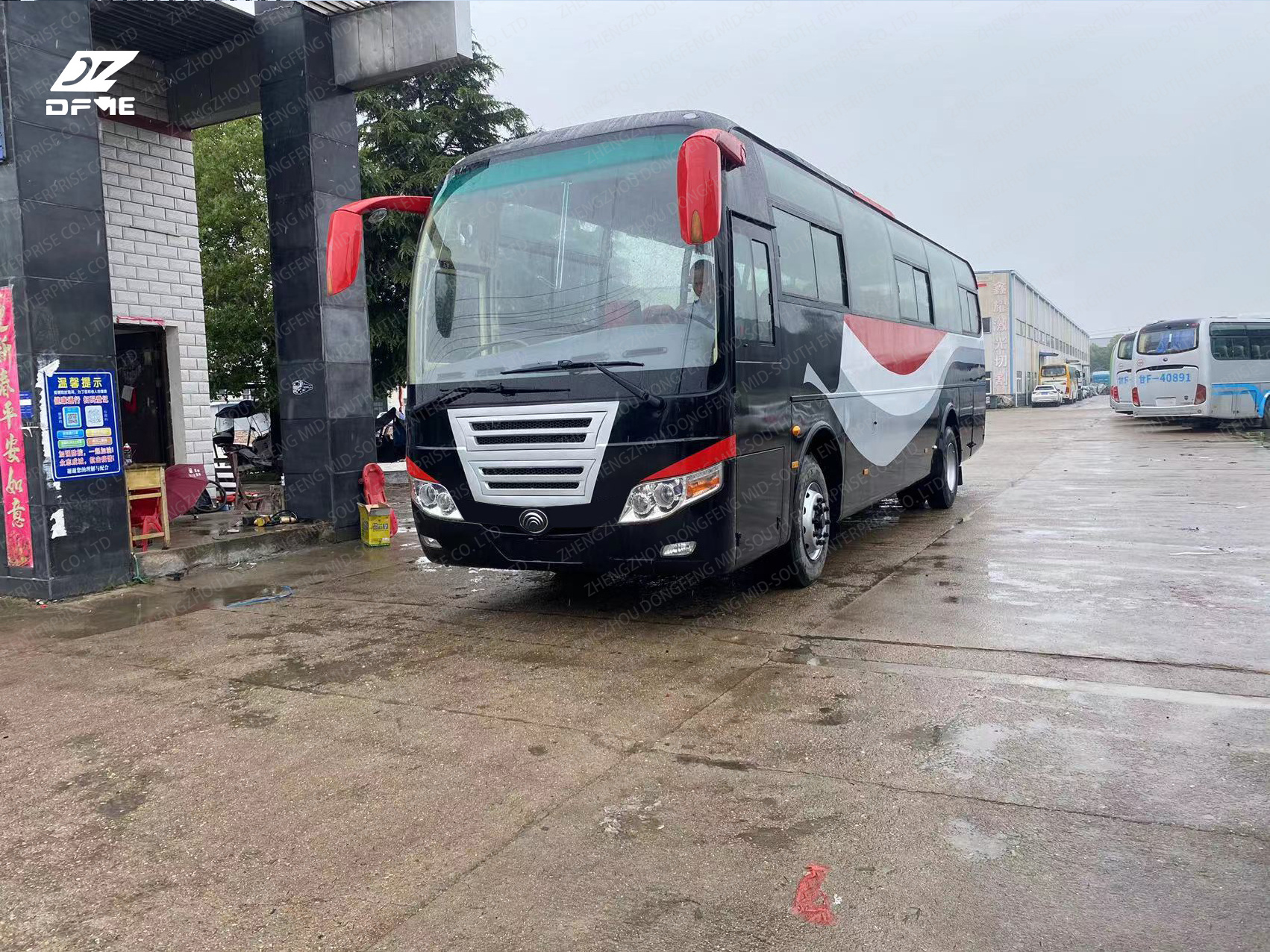 Highly refurbished customized coach bus 60 seats used buses for sale