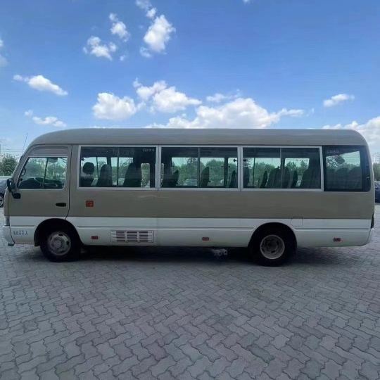 Luxury gasoline mini bus toyo ta coaster 30 place seat toyo ta 25 seater coaster bus for sale