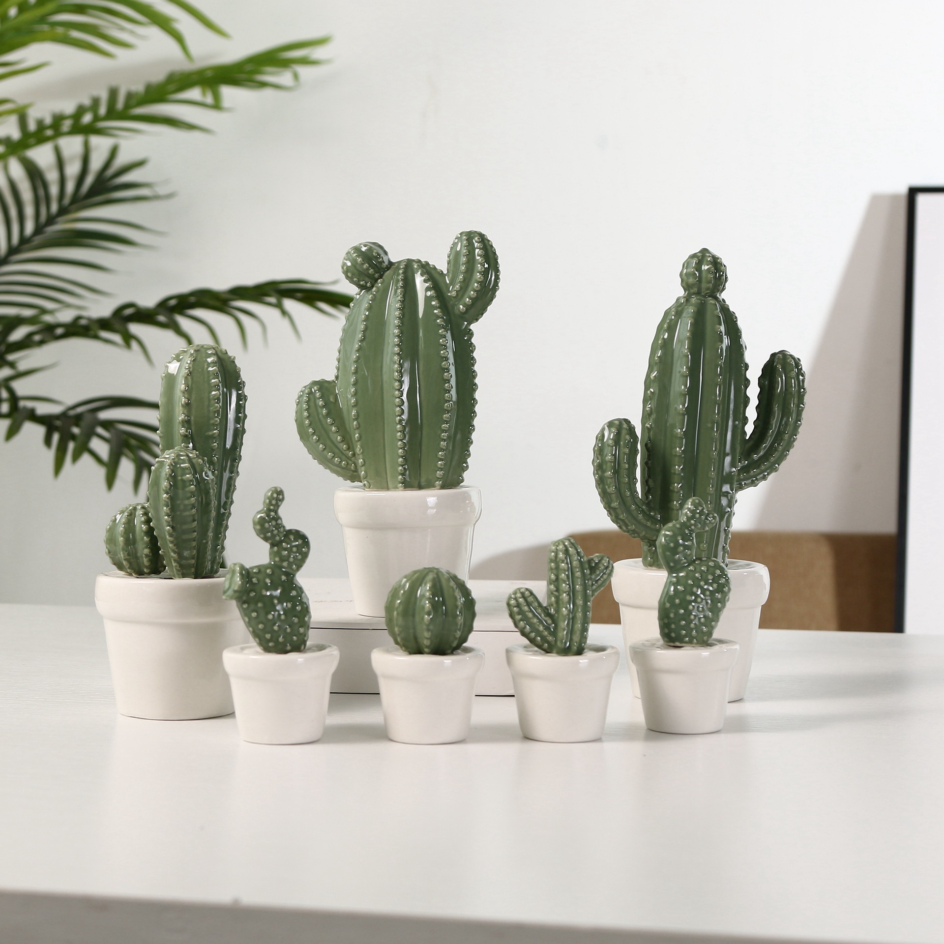 Simple ceramic ornaments simulation cactus cactus plant potted ornaments for office living room home decorations