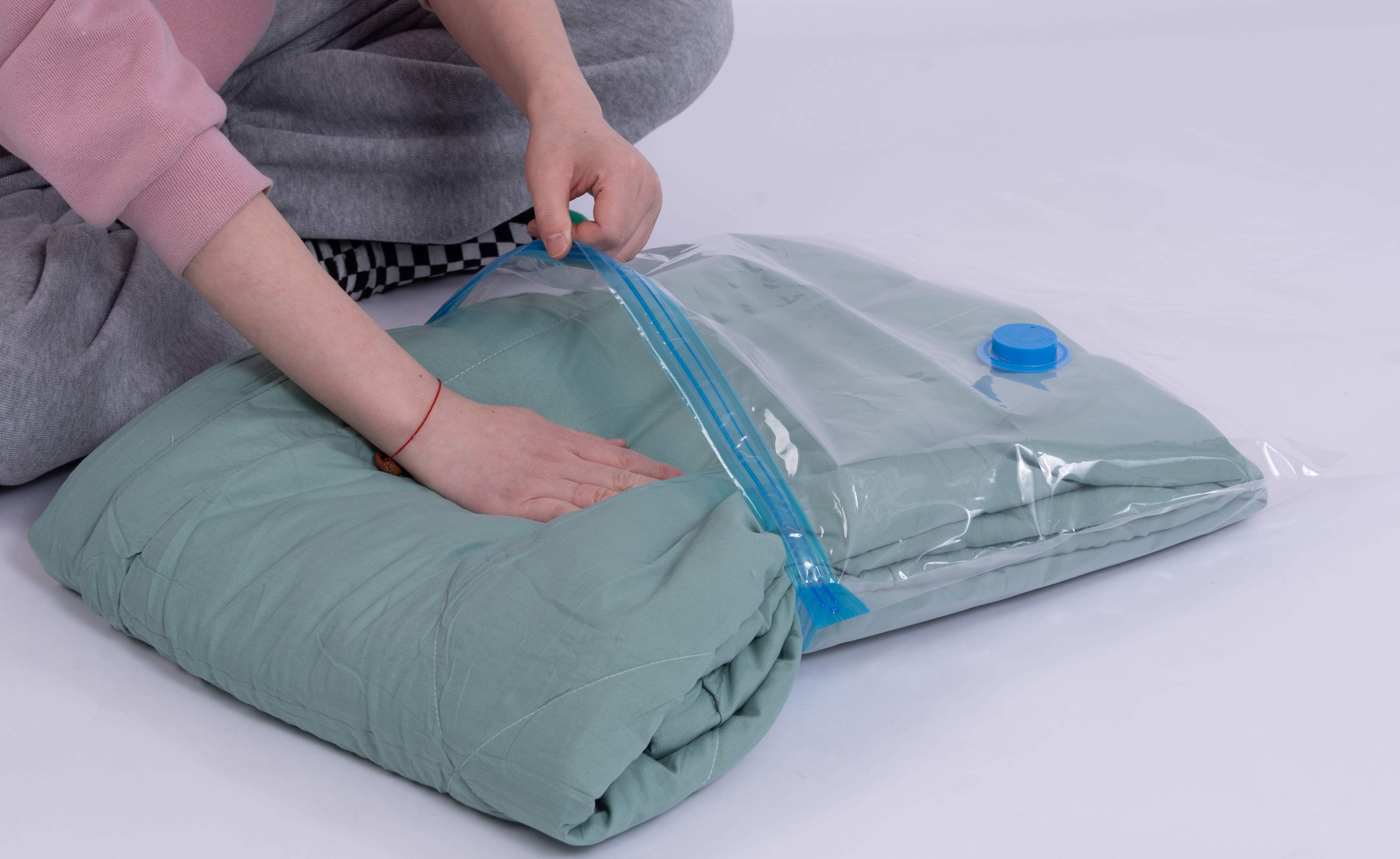 Dust-proof Vacuum Seal Storage Bag Plastic Clothes Bag Compression Storage Bag Bedding Organizer Space Saver Storing