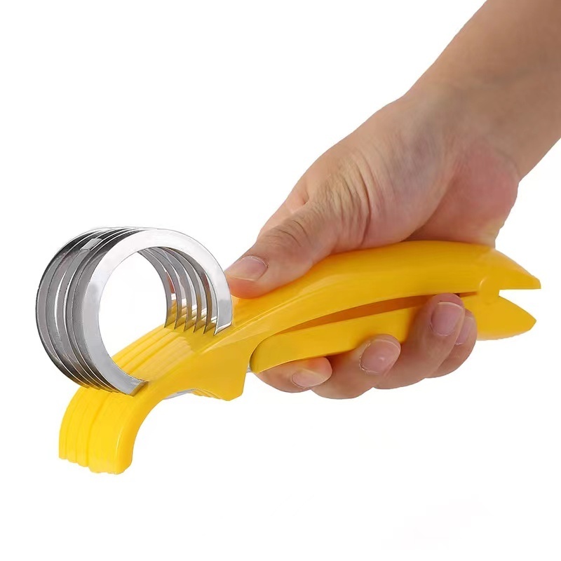 Wholesale Hot Sale Free Hands And Convenient Kitchen Gadgets Slice Artifact Fruit Banana Slicer Banana Slicing Knife