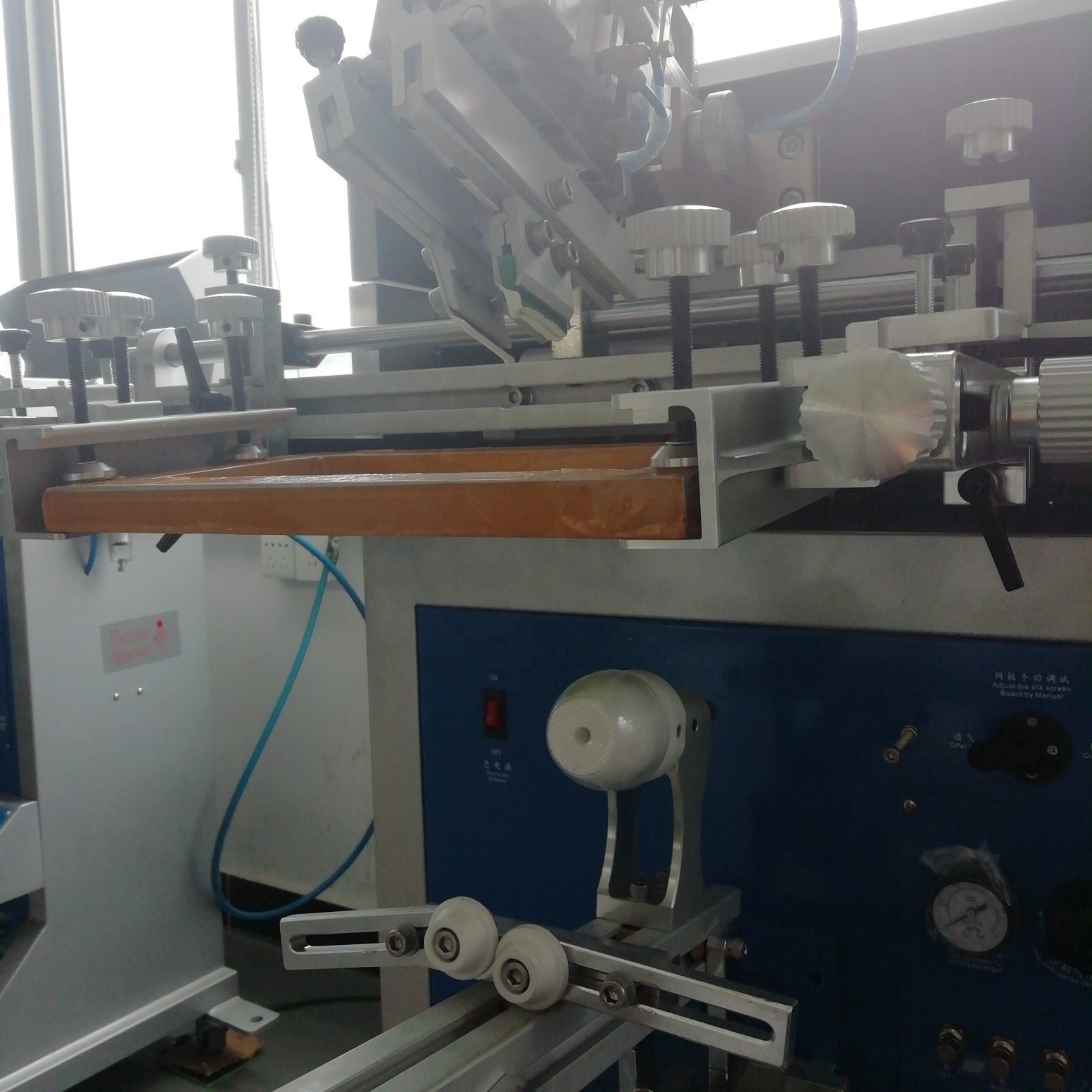 Cylindrical bottle manual Screen Printing Machine for sale