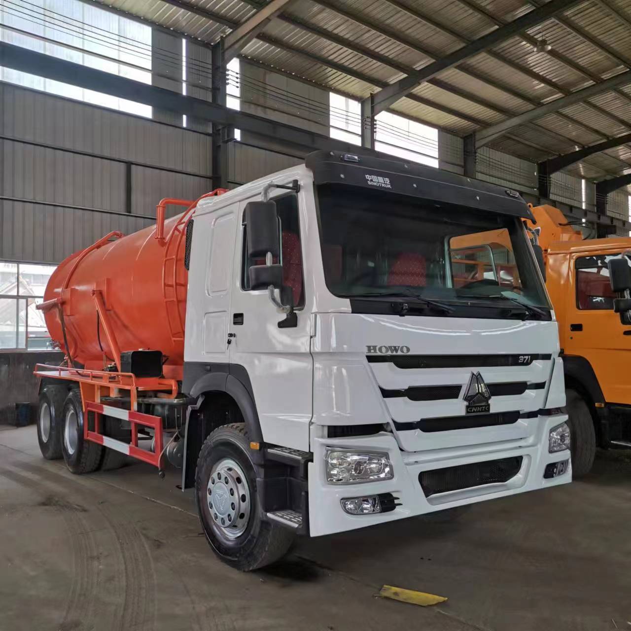 Sinotruk Howo Used 6X4 15Cbm Septic Tank Sewage Suction Trucks For Sale