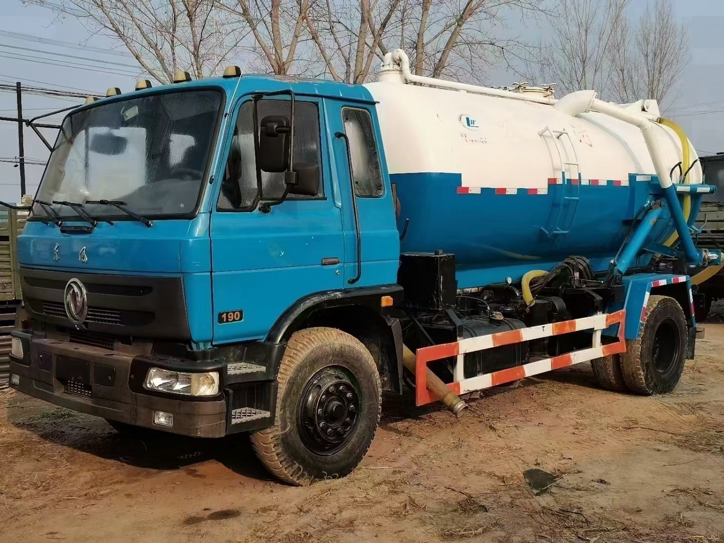 Mini /Small Vacuum Suction Sewage Truck Selling Price For Sale