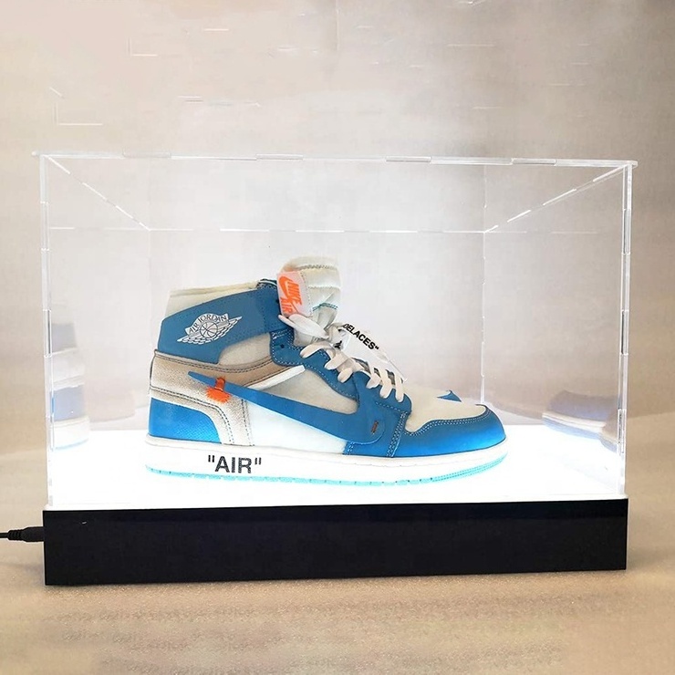 Customized LED Powered Lights Basketball Shoes Clear Acrylic Display Cases for Sports Memorabilia Products Storage Showcase