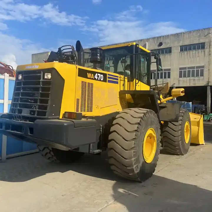 Used forklift trucks for sale Loader 30 50 EFI energy efficient 5 tonne delivery