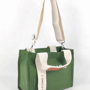 Eco Woman Canvas Bag With Adjustable Shoulder Strap Custom Logo Korea style Tote Bags With Zipper