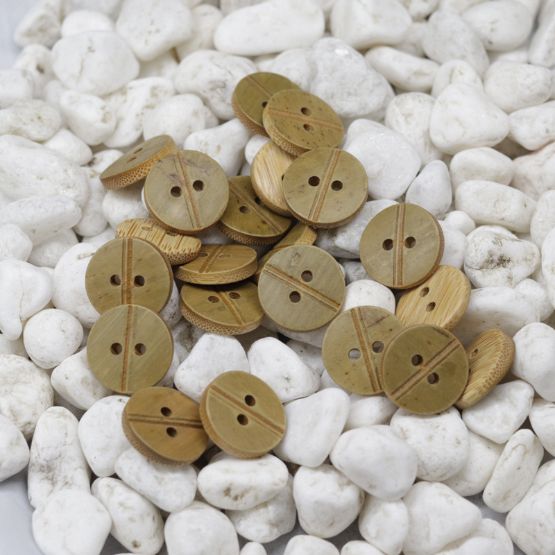 New natural and environmentally friendly 2-hole flat wooden bamboo buttons for women's shirts and dresses