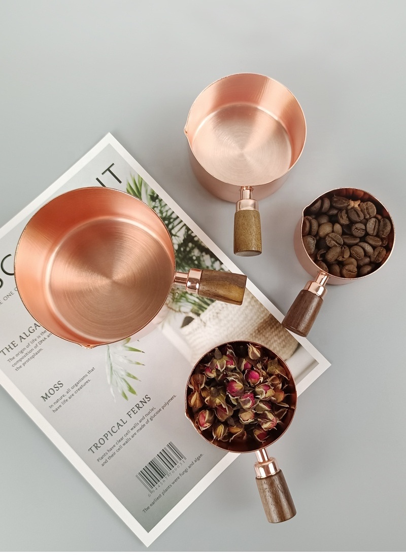 Kitchen Accessories 4Pcs Stainless Steel Rose Gold Measuring Cups with Wooden Handle