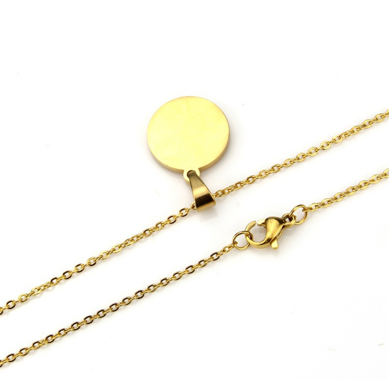 New Stainless Steel Round Shell 26 Letter Pendant Simple Golden English Initials Shell Necklace