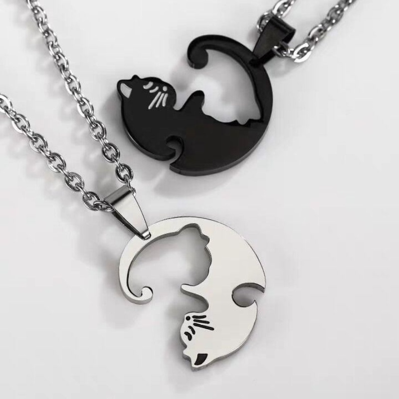 Black White Cute Cat Couple Necklaces Heart Cat Pendant Necklace for Best Friends Stainless Steel Necklace Gift Jewelry