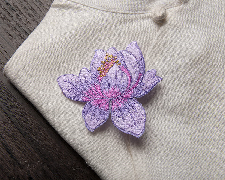 Custom flower appliqued embroidery patches for clothing with adhesive