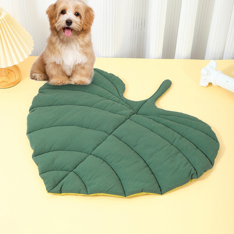 PiCiPaw Leaf Shaped Cotton Warming Cat and Dog Bed Mat Thicken Pet Warming Pad