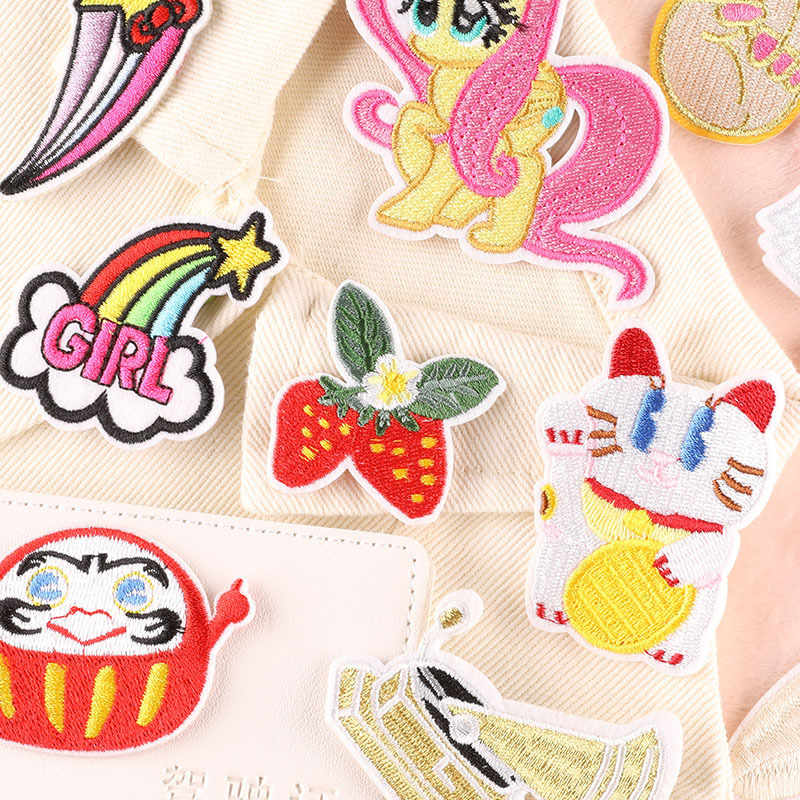 Chinese Patch Store Wholesale Machine Embroidery Cartoon Iron on Fabric Labels for Baby Clothes