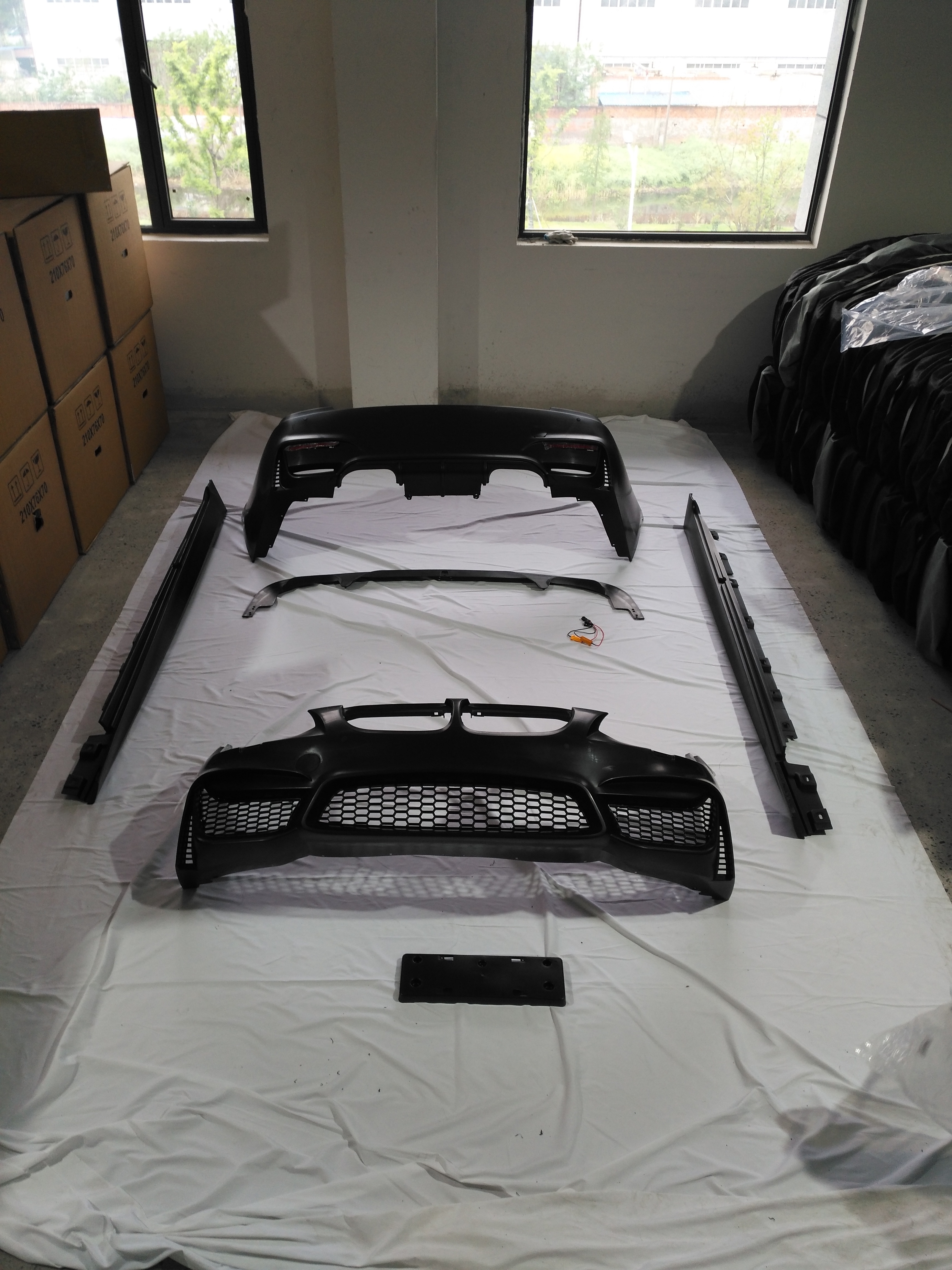 Factory price m4 style car bumper body kit for 4 series E92 body kit for bmw 2010 2011 2012 2013