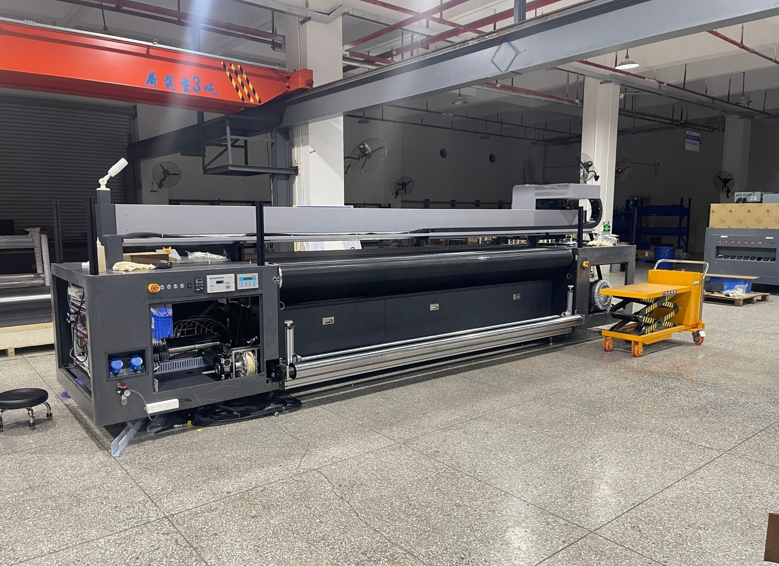 Xmay 158sqm/h Speed 1440dpi Resolution 3.2m Large Format Inkjet Digital Solvent Printer Roll to Roll UV Printer for Billboard