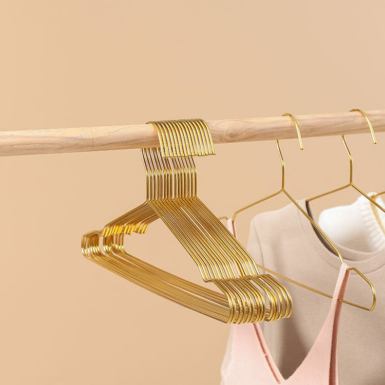 Custom luxury gold boutique hangers wire metal wet gold hanger rack