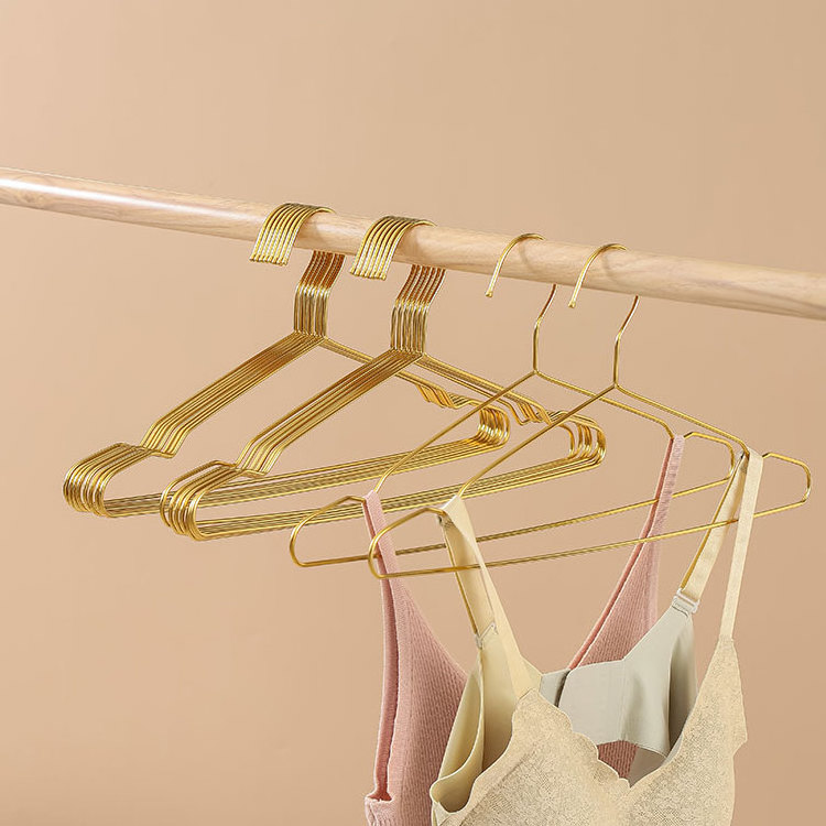 Custom luxury gold boutique hangers wire metal wet gold hanger rack