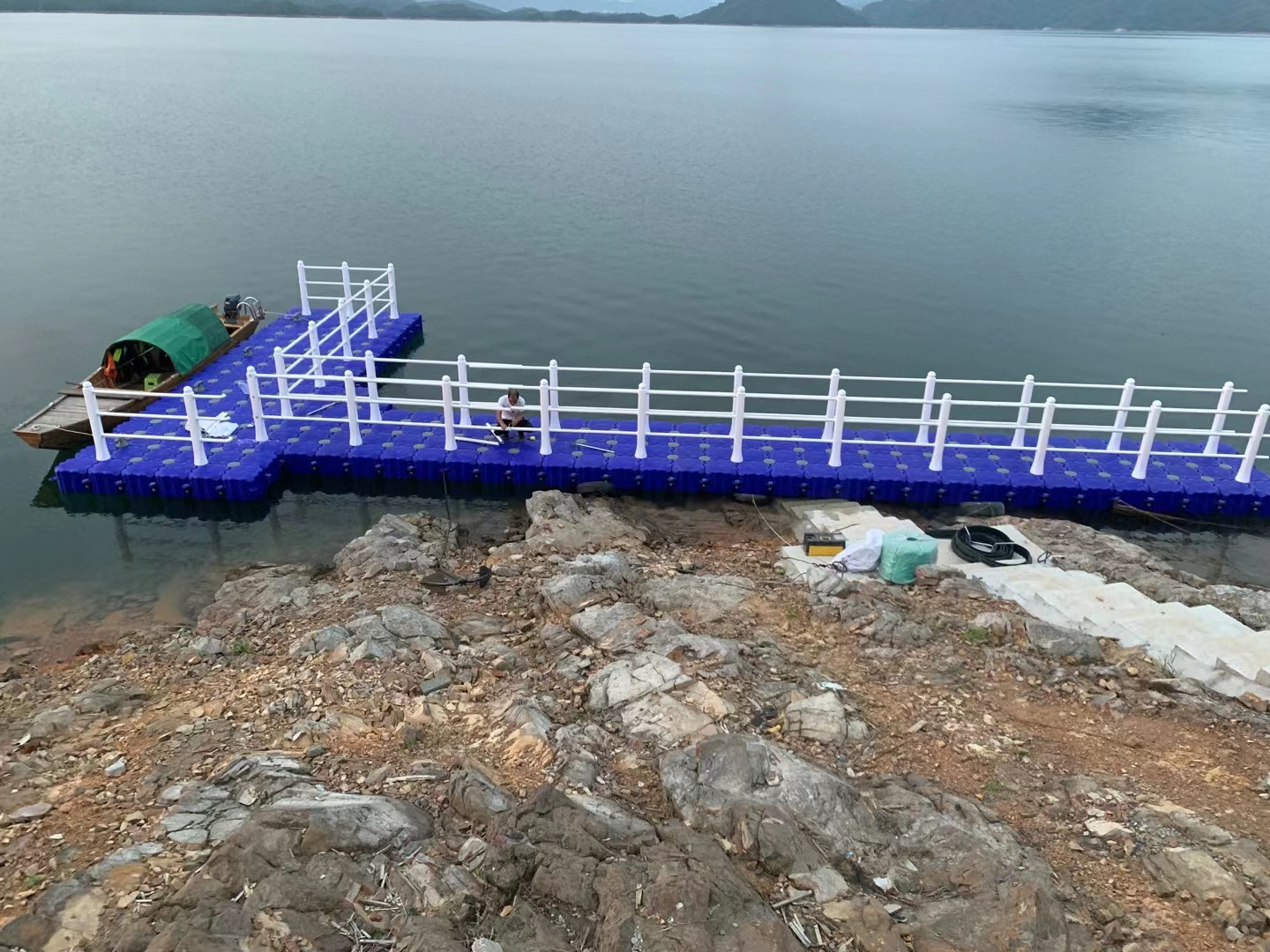 plastic modular pontoon dock floating bridge for sale,floating jet ski docks