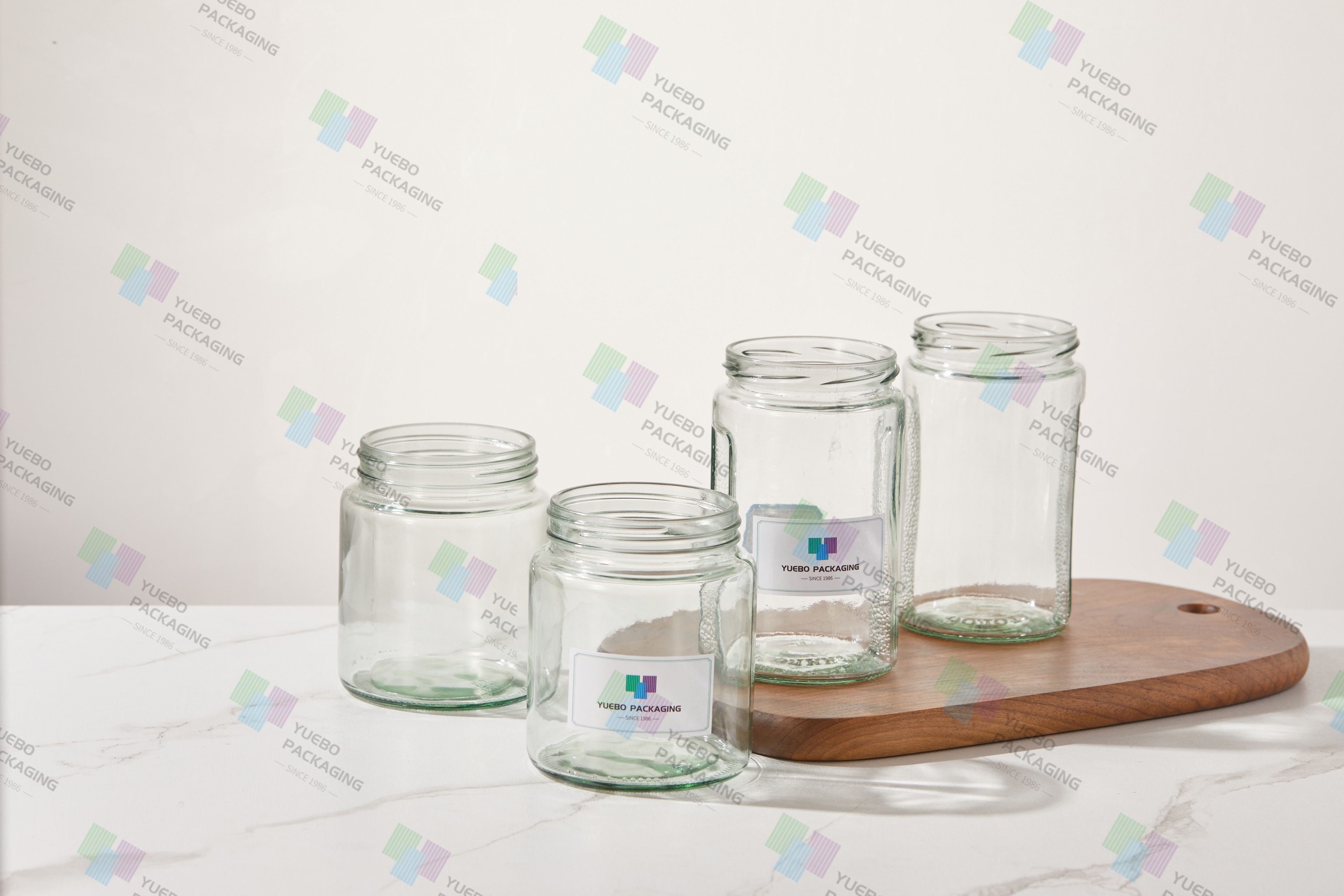 Wholesale 588ML  Storage Glass Jars  Clear Wide Mouth glass mason jar for food storage with metal screw lid