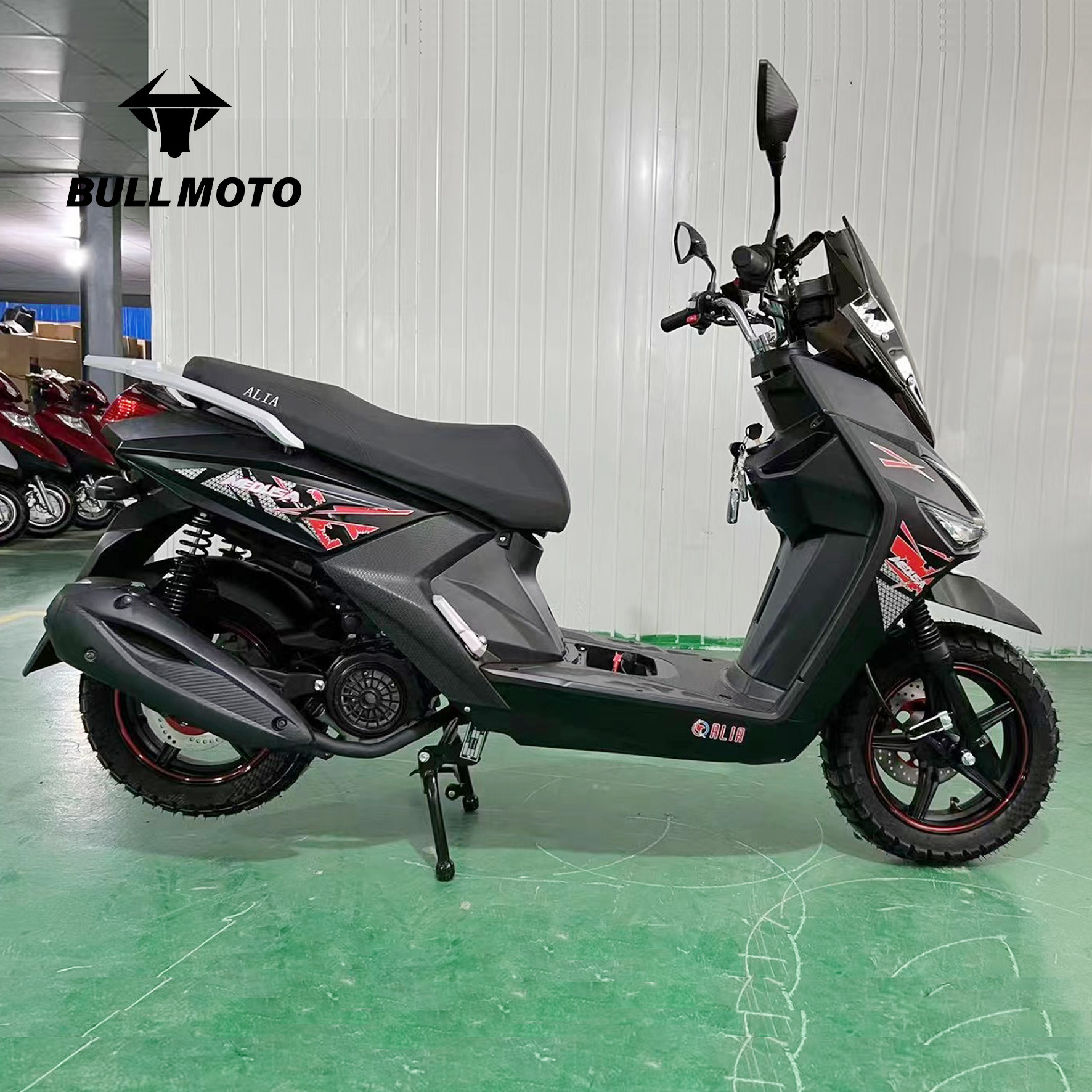 E gas motorcycle kick scooter bicycle 100cc 125cc gasoline motorized motor bike mini scooter 150cc with seat for adult 2022