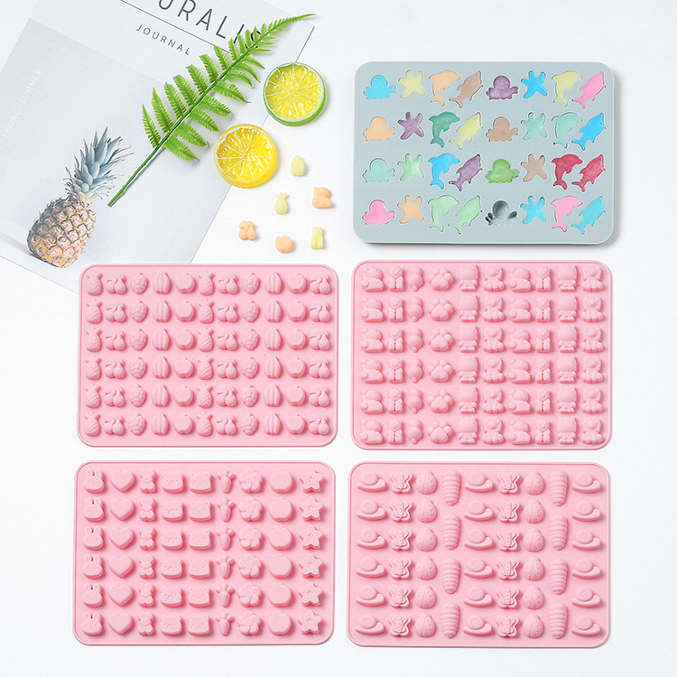 Factory hot selling cute silicone fudge mold children's food grade silicone high temperature resistant mold made of crystal glue