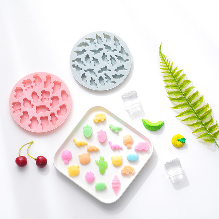 Modern minimalist Cartoon Steamable Silicone Mold High Temperature Resistant Easy Release Soft Candy Biscuit Making Mold for kid