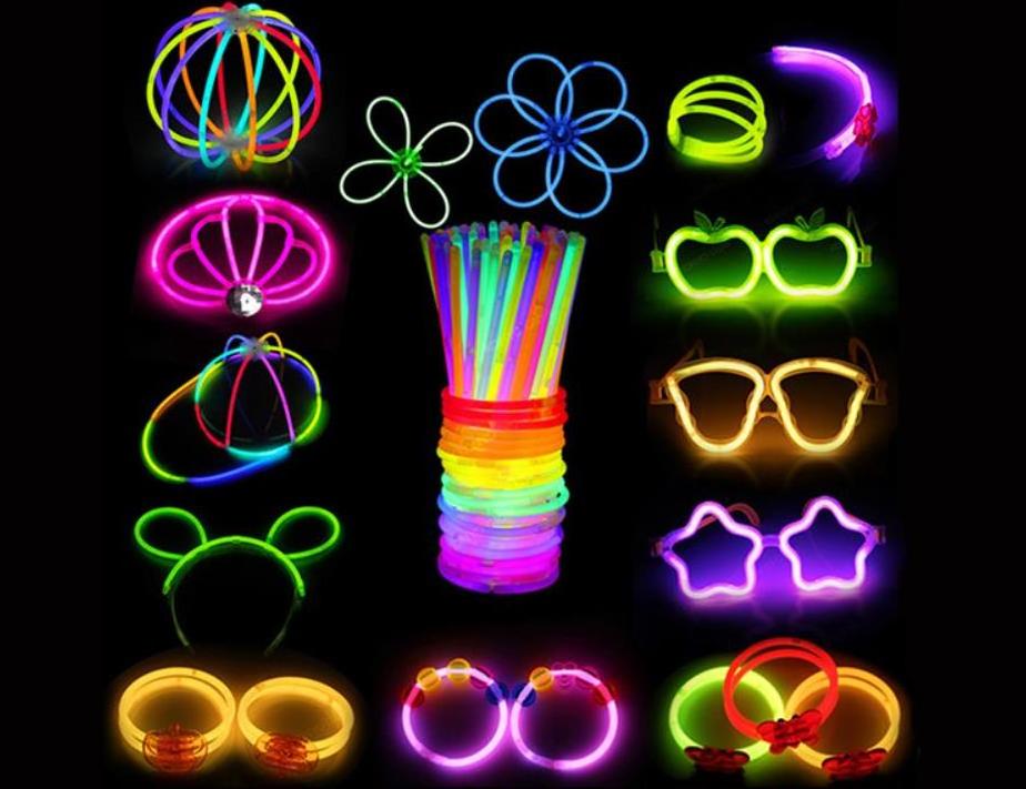 Neon Glow Sticks 8 Inch Glow in the Dark Light Up wands Rave Party Glowing Decorations Free Connector Stage Performance Props