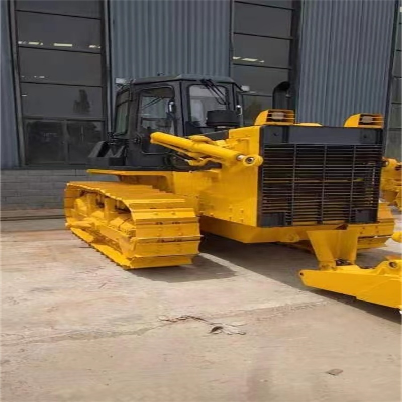 The prices of the new SD16  SD22   SD32 crawler bulldozers are $66779 ,$97108 , $164167 Shantui Same Style bulldozer