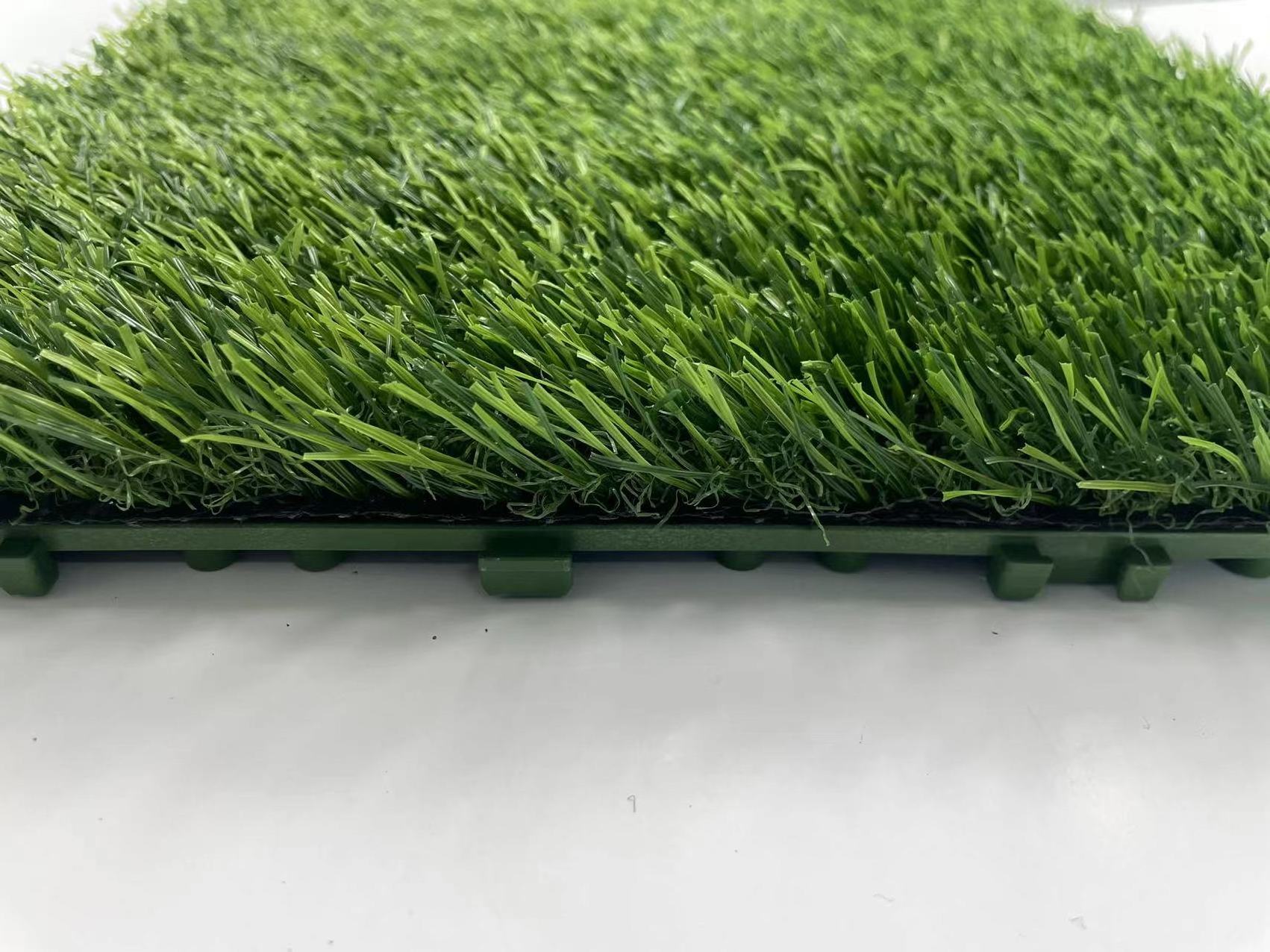 Wholesale Easy To Install Outdoor Football/Soccer Field Carpet Turf Artificial Grass Sports Flooring Price